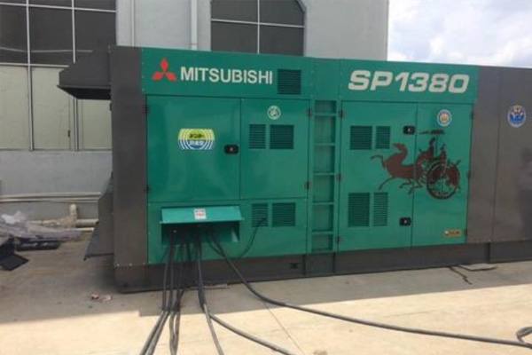 垫江为什么有些柴油发电机组的输出电压可以调节？