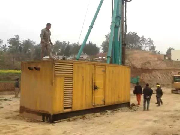 垫江如何判断水冷式机油散热器密封件是否需要更换？